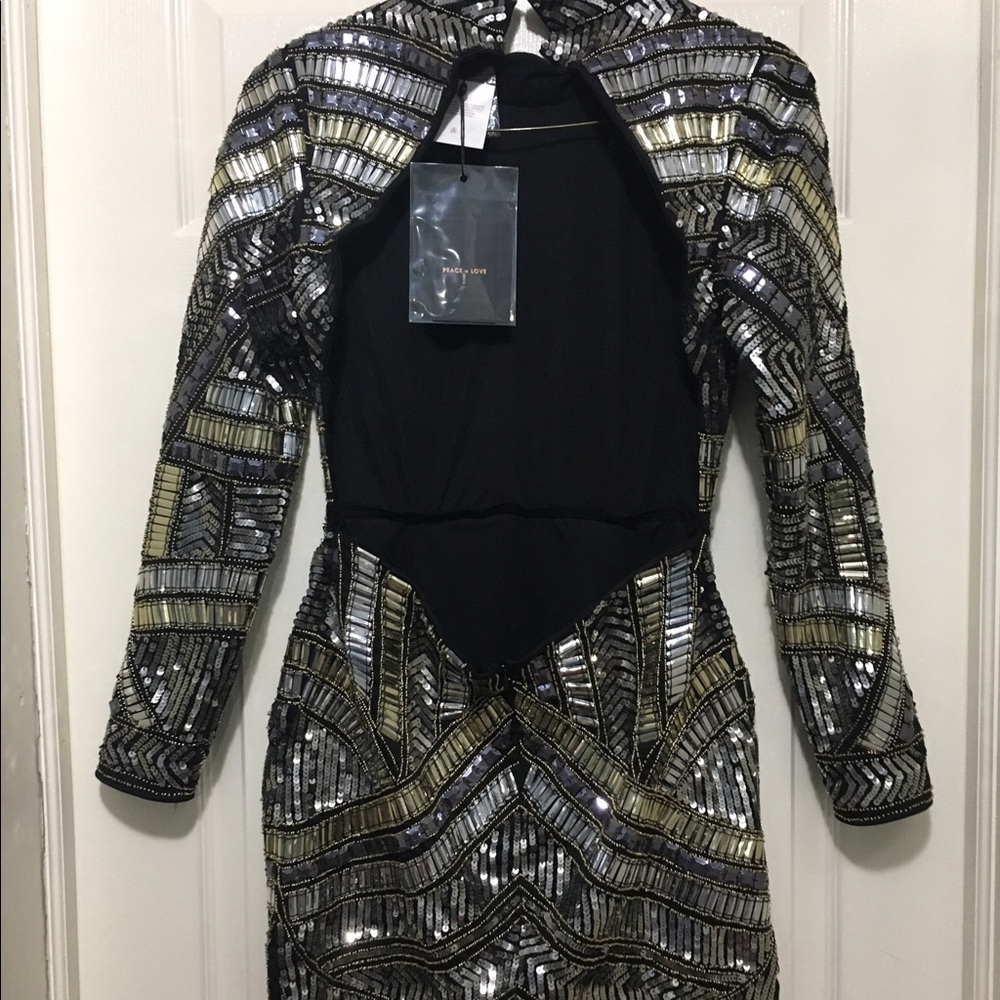 Dress - Picture 2 of 5