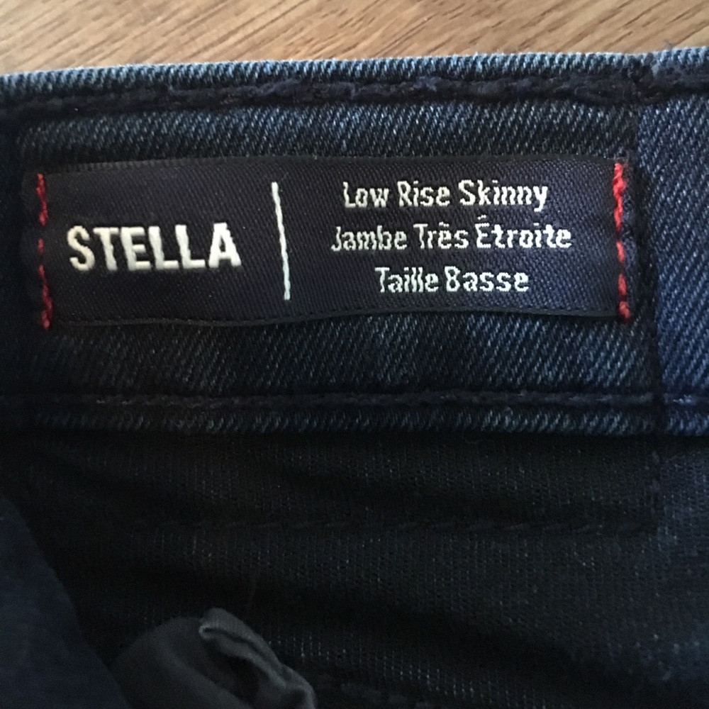 True Religion Dark Wash Jeans - Like New Condition - Picture 2 of 4