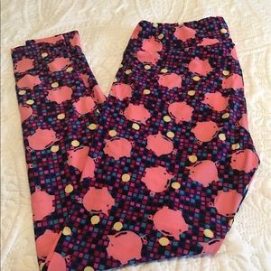 This little piggie 🐷 went to the market...