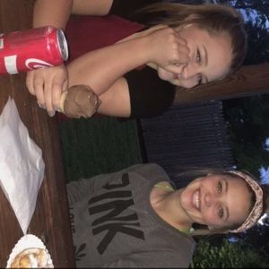 Meet your Posher, Abbey