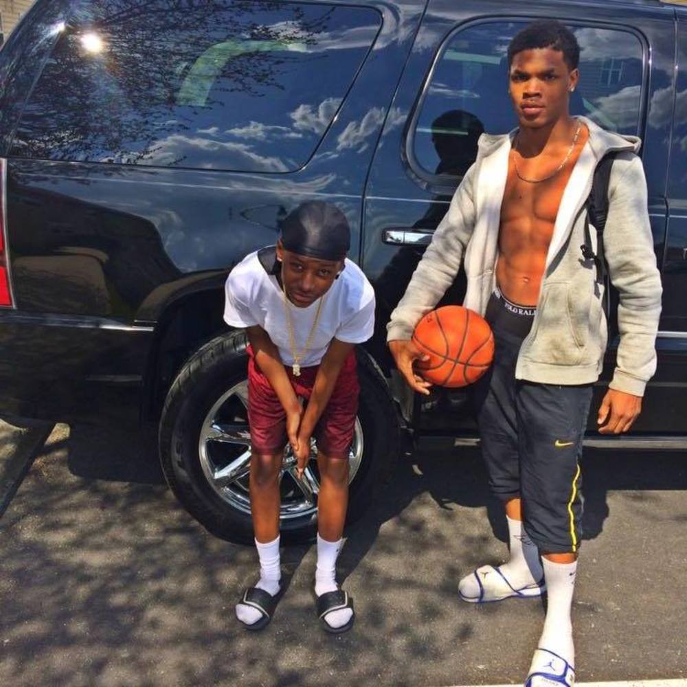 Meet your Posher, Ikara