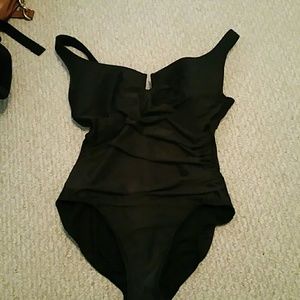 ONE PIECE BATHING SUIT