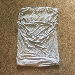 Light gray strapless shirt