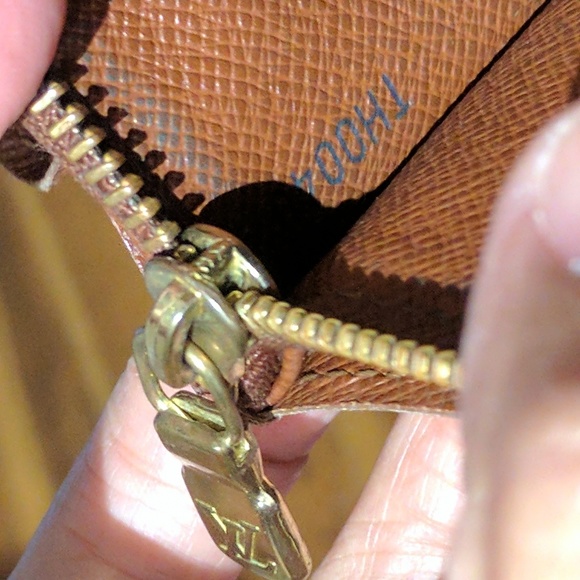 LV wallet - Picture 3 of 7