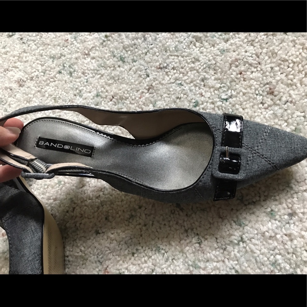 Sz 7 Bandolini gray buckle slip back pumps