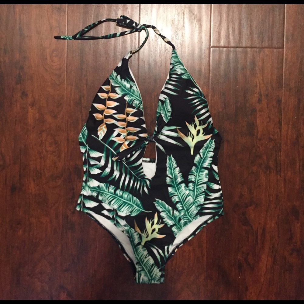 One piece Size medium