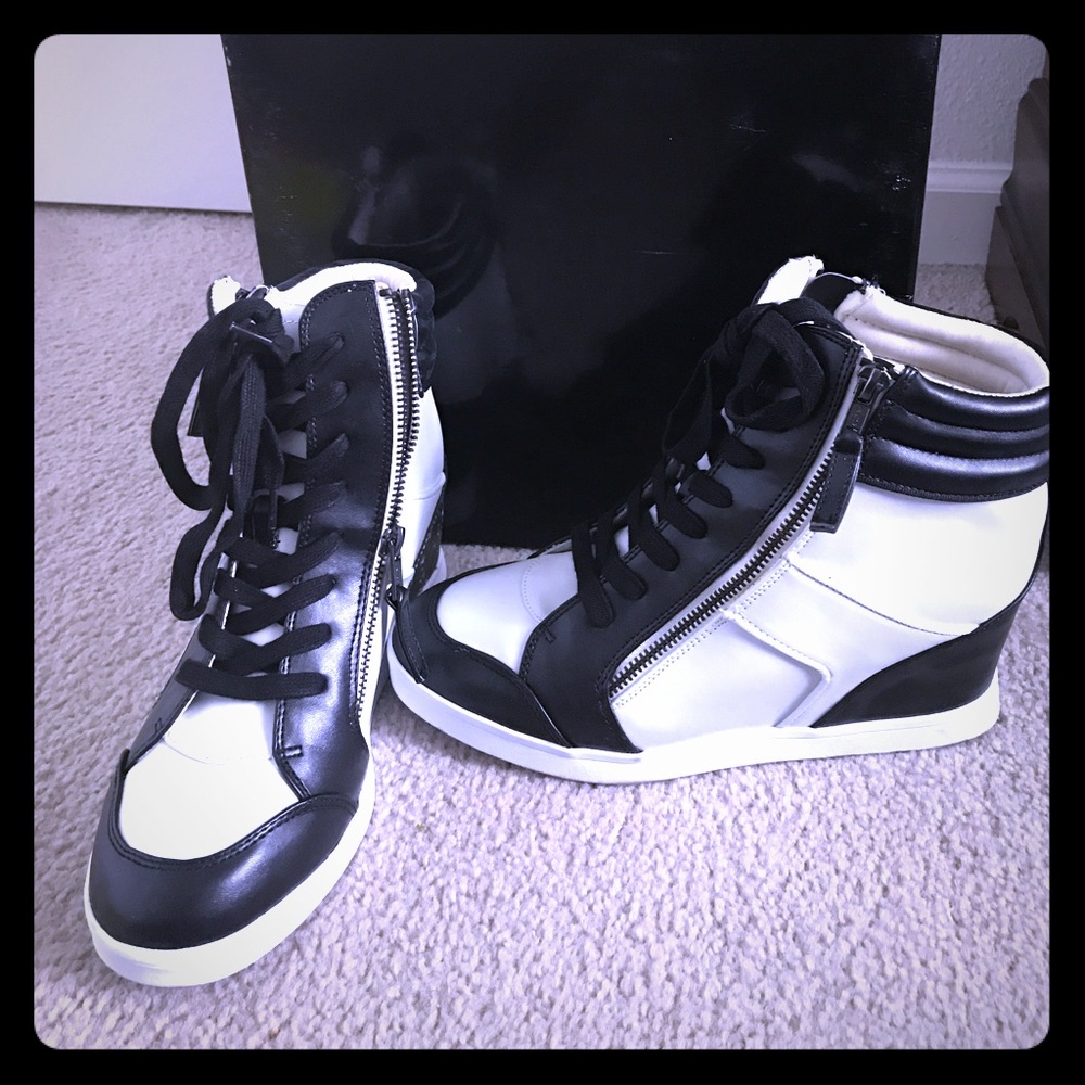 Wedge sneakers