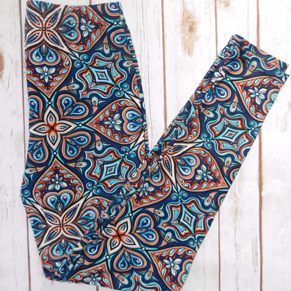 One Size Paisley Hearts Leggings