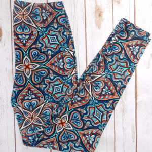 One Size Paisley Hearts Leggings