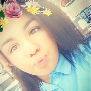 Meet your Posher, Noemy