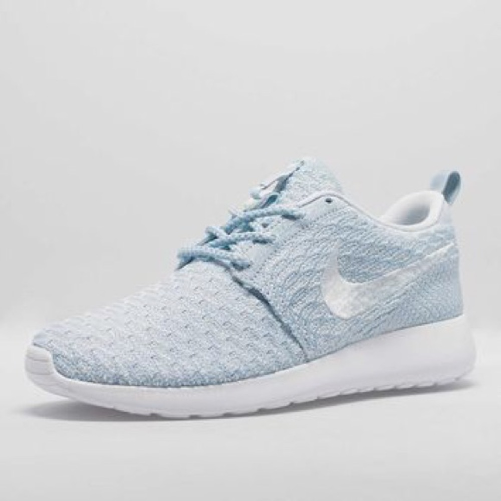 womens nike roshe one flyknit