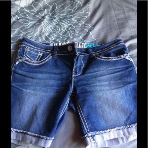 Hydraulic Bailey Low Rise 9/10 Shorts