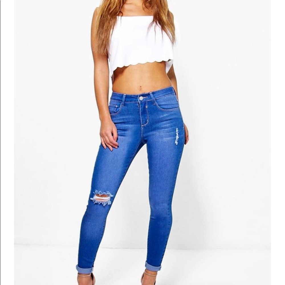 Boohoo petite nadia mid rise skinny distressed