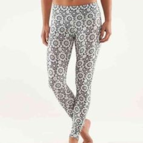 lululemon athletica Pants - FINAL Rare Lululemon Wunder Under Twiggy