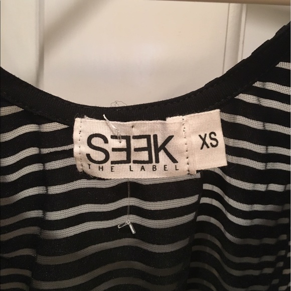 Striped sheer Crop top - Picture 3 of 3