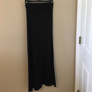 Maxi skirt with slit