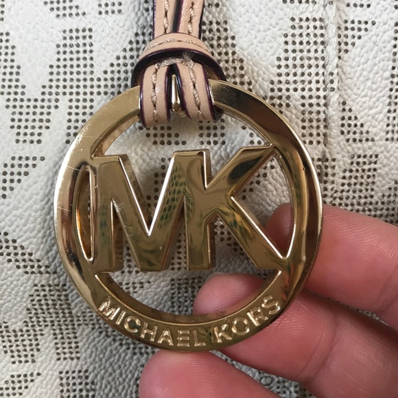 Michael Kors Jet Set tote - Picture 2 of 6