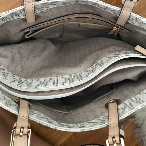 Michael Kors Jet Set tote - Picture 4 of 6