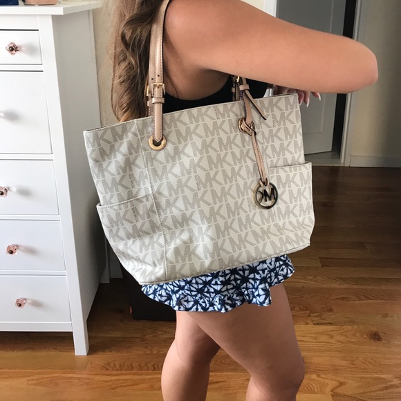 Michael Kors Jet Set tote - Picture 6 of 6