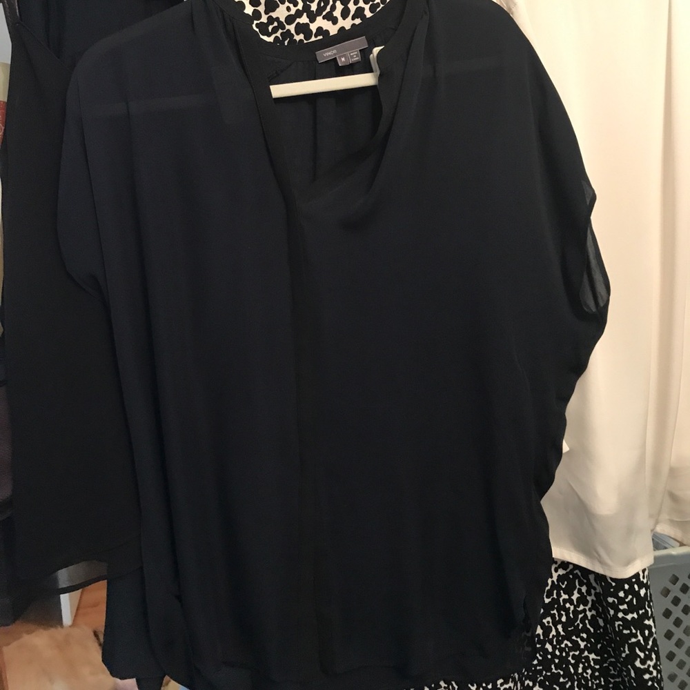 Vince short sleeve blouse navy with black trim