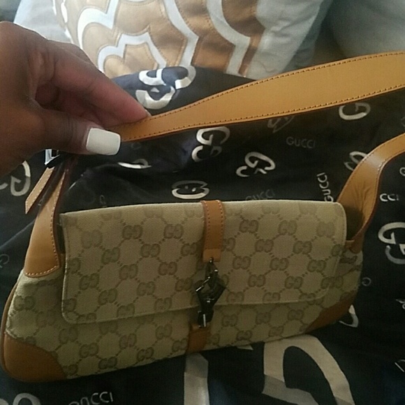 Preloved Small authentic Gucci bag - Picture 2 of 4