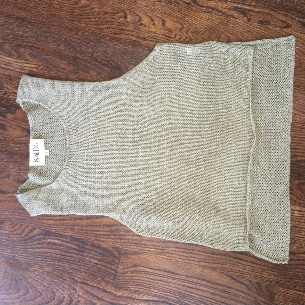 Green stitched Sabo Skirt shirt