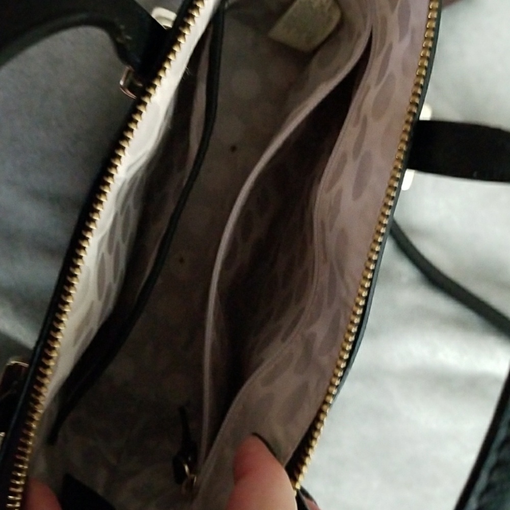 Kate Spade (just like brand new) - Picture 2 of 3