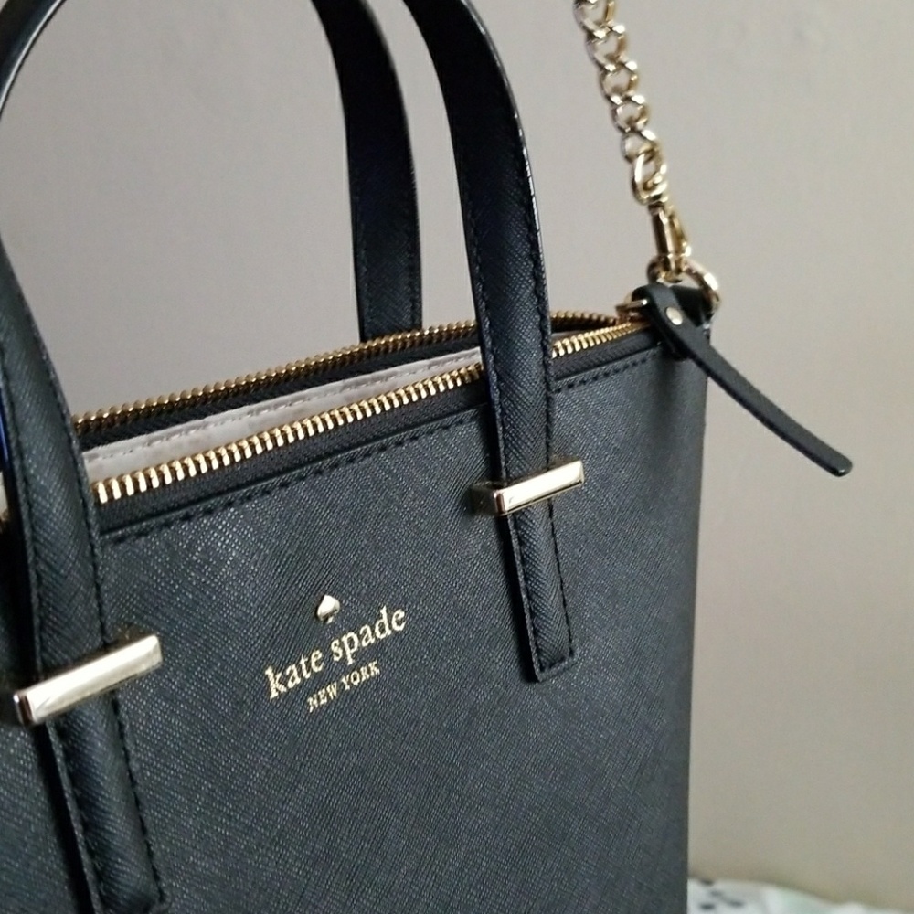 Kate Spade (just like brand new) - Picture 3 of 3