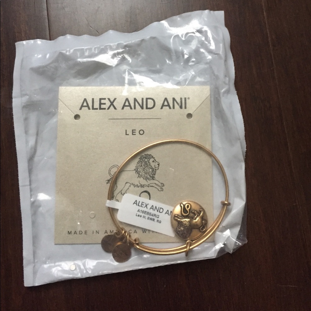 Alex and Ani Leo bracelet new with tags