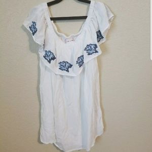 NWOT Bailey + Chloe PXL Top