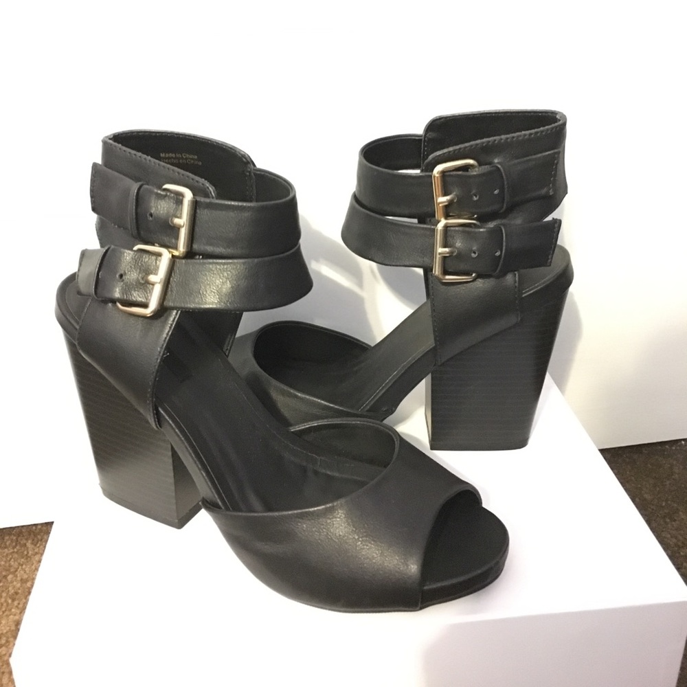 Open-Toed Block Heel Sandals