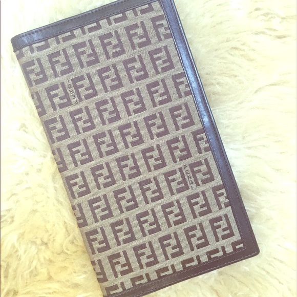fendi travel wallet