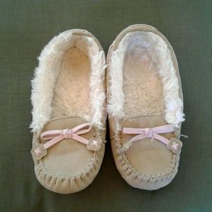 DONATED- Girls' Tan Slippers