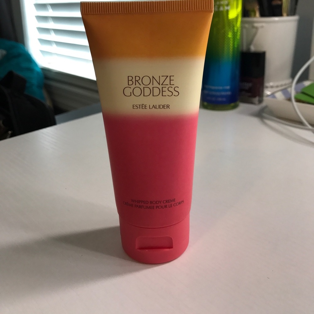 Estée Lauder whipped body cream
