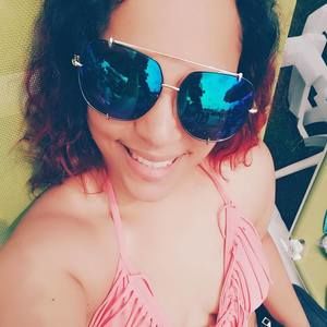 Meet your Posher, Ely