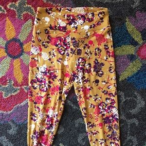 New Lularoe Disney Minnie floral OS leggings