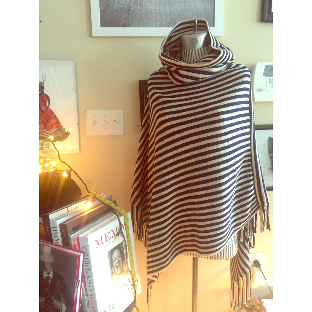 Boutique Poncho