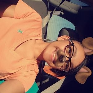 Meet your Posher, Lina