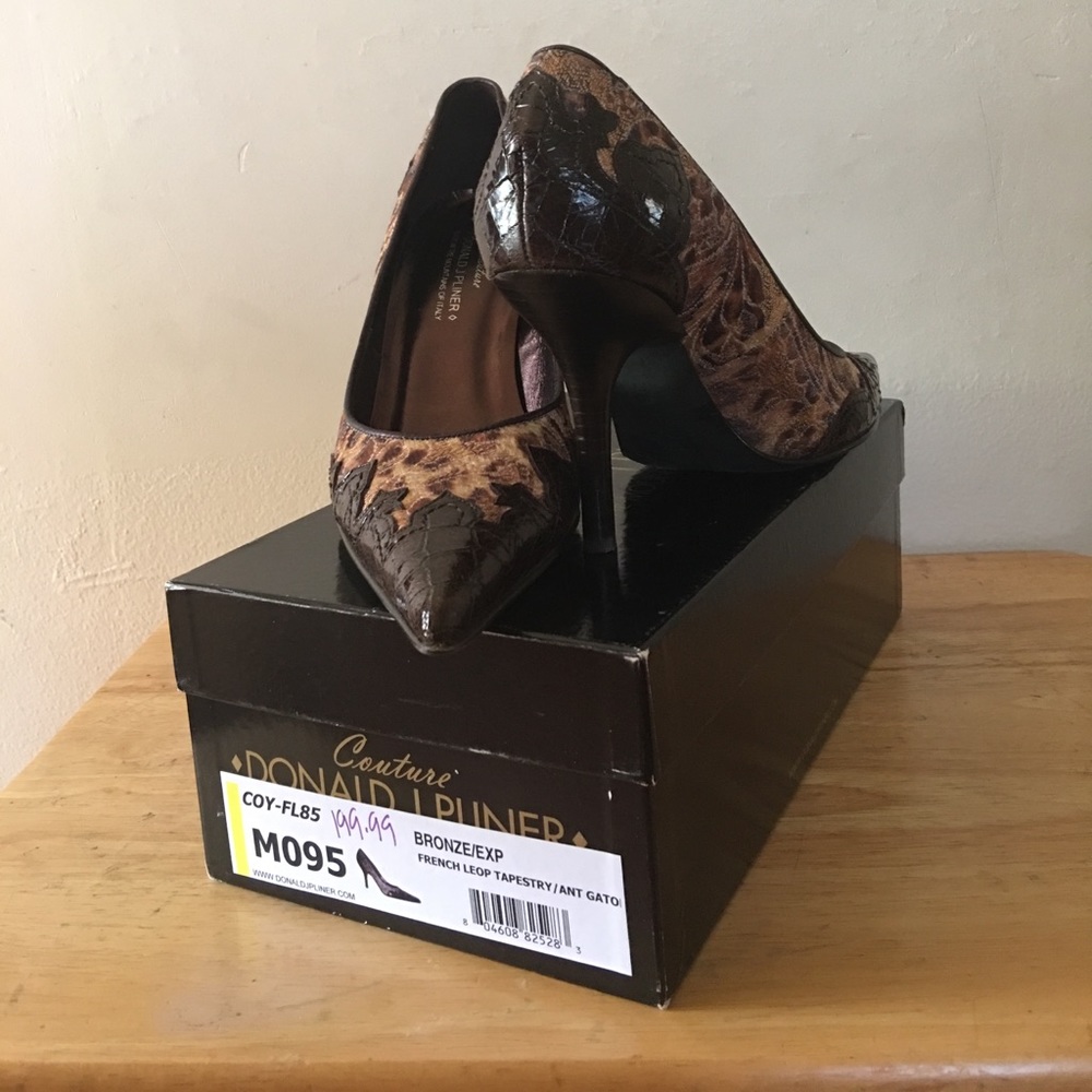 Donald J Pliner Pump