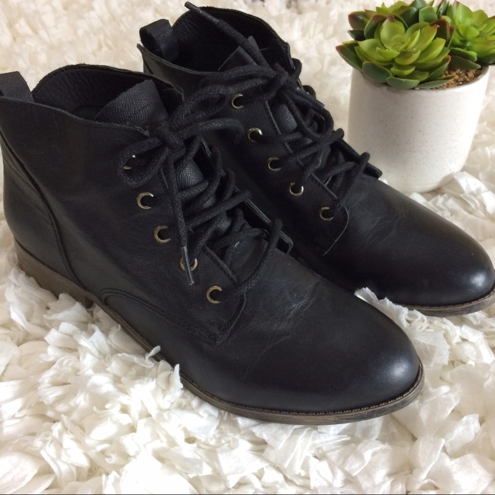 Steve Madden Rubin black leather booties 9.5