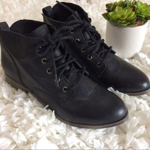 Steve Madden Rubin black leather booties 9.5