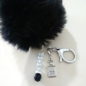 Pom pom keychain
