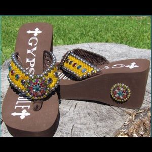 Gypsy Soule Brown Yellow Stone Flip Flop.