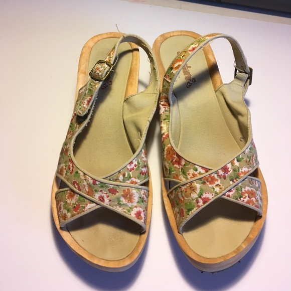Sketchers Cali floral print sandals - Picture 1 of 3