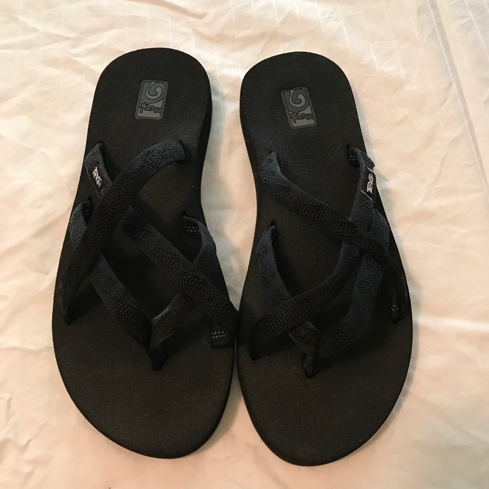 Black Tevas