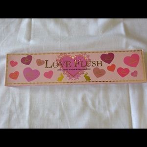 Too Faced Love Flush Blush Pallet