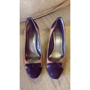 Monet -Designed In Italy size 9 pump