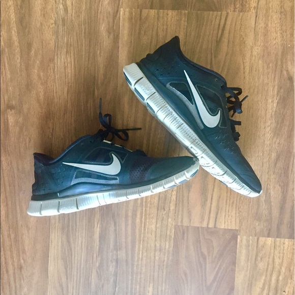 Nike Shoes - Women's Nike Free Run- MAKE OFFERS NEED TO SELL