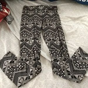 Black and white aztec leggings
