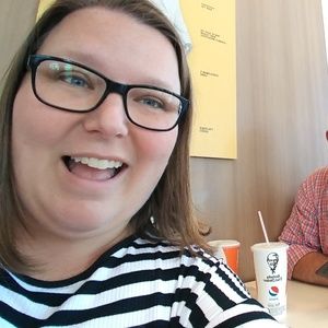 Meet your Posher, Robin